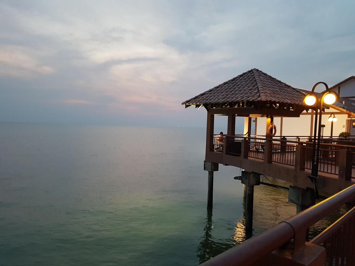 Tokido Private Water Chalet Pd Port Dickson Kültér fotó